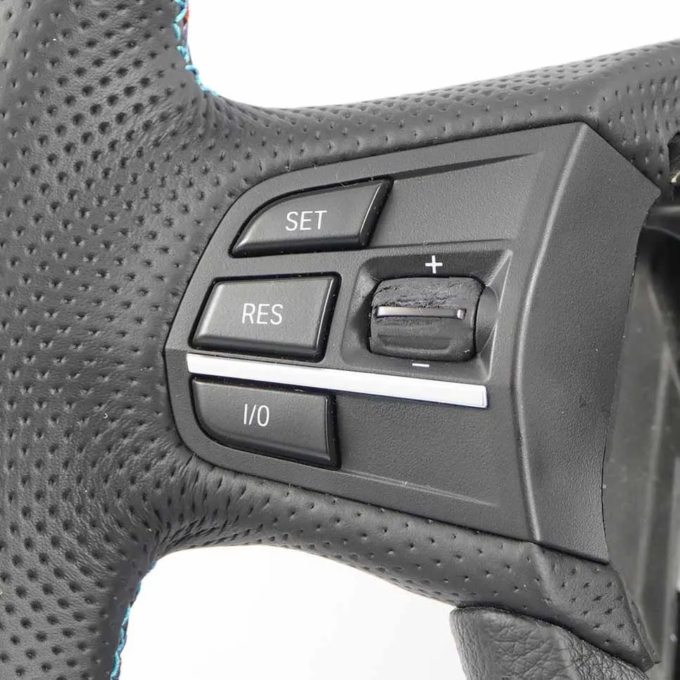 Leather Steering Wheel M-tricolored to BMW F01 F02 F07 GT F10 F11 NEW Black with Part number 6790886 BMW F01 F02 F07 GT F10 F11 NEW Black Leather Steering Wheel M-tricolored - SKU 6790886-1 - Part number 6790886