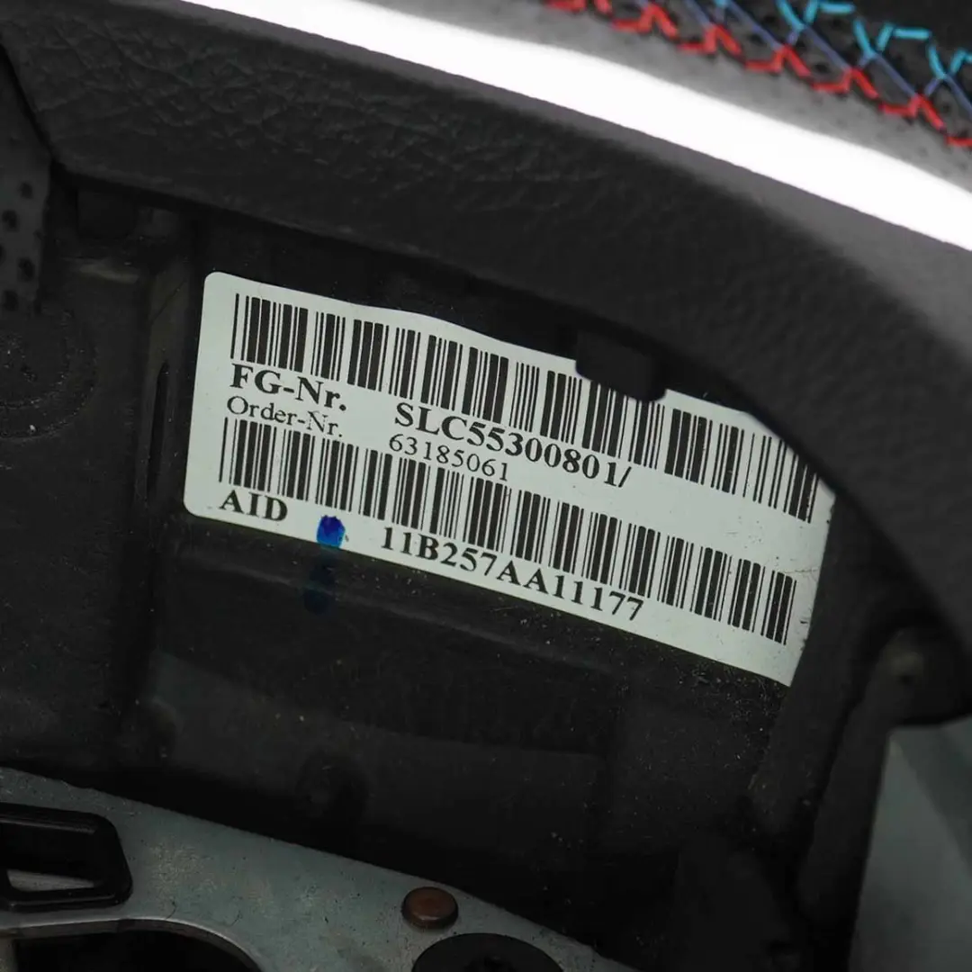 Nuovo Nero Volante In Pelle M-Tricolori Fili per BMW F01 F07 Gt F10 F11 con numero di parte 6790886 BMW F01 F07 Gt F10 F11 Nuovo Nero Volante In Pelle M-Tricolori Fili - SKU 6790886-1 - Numero di parte 6790886