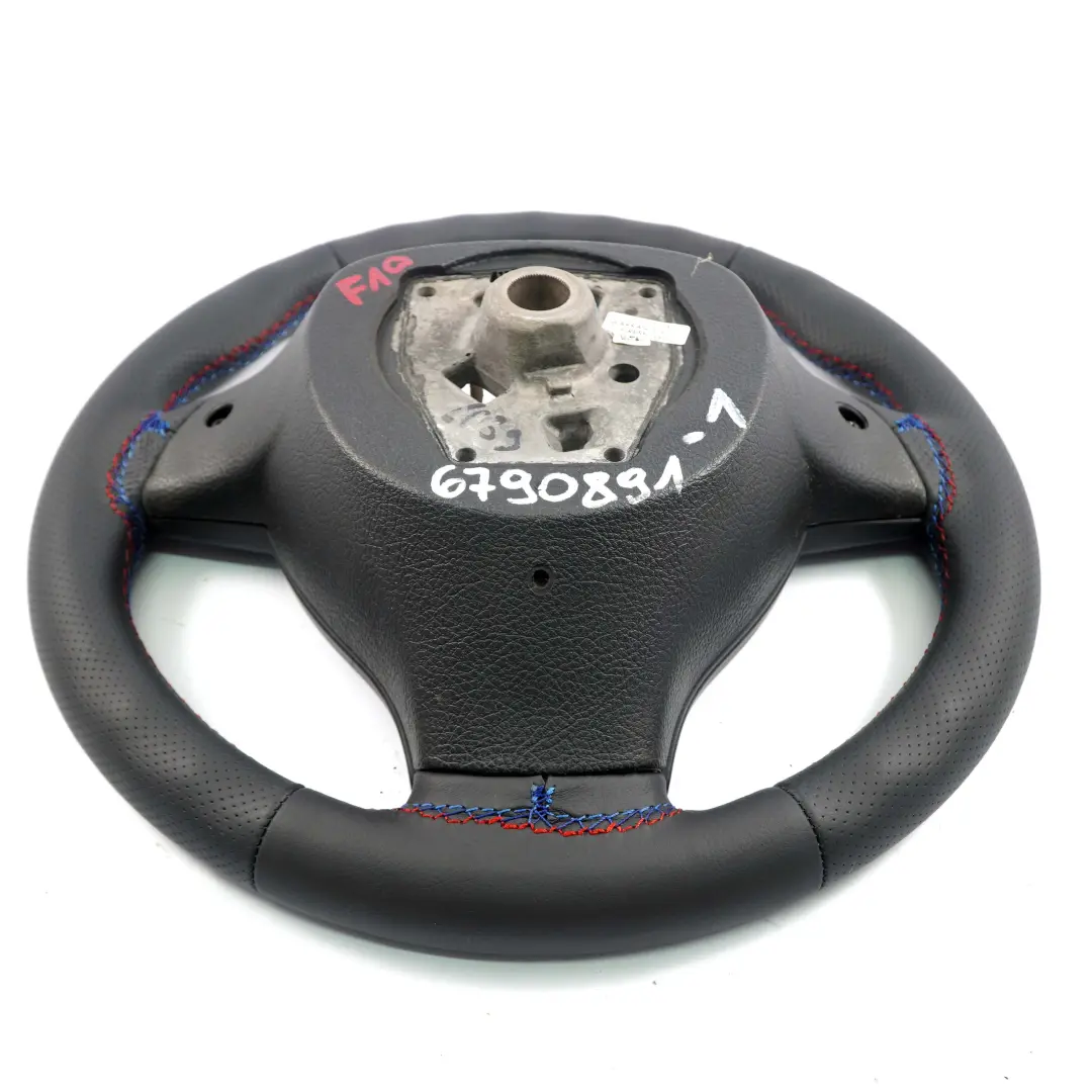 Neuf en Cuir Noir Sport Volant Sport Tris Couleurs pour BMW F01 F07 F10 F11 F12 à propos du numéro de pièce 6790891 BMW F01 F07 F10 F11 F12 Neuf en Cuir Noir Sport Volant Sport Tris Couleurs - SKU 6790891-1 - Numéro de pièce 6790891