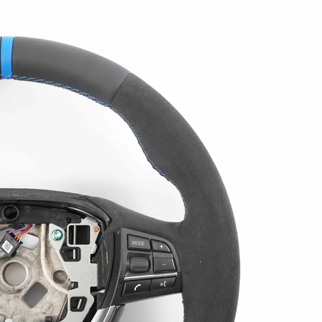 DeportivoBMW F10 F11 F12 F07 GT F01 NUEVO Cuero Negro / Alcantara para Volante con número de pieza 6790891 Volante DeportivoBMW F10 F11 F12 F07 GT F01 NUEVO Cuero Negro / Alcantara - SKU 6790891-2 - Número de pieza 6790891