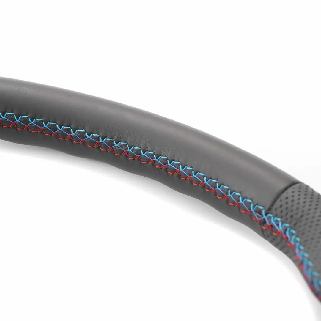 Kierownica Sport NOWA Skóra do BMW F01 F07 F10 F11 o numerze 6790891 BMW F01 F07 F10 F11 Kierownica Sport NOWA Skóra - SKU 6790891-3 - Numer Części 6790891