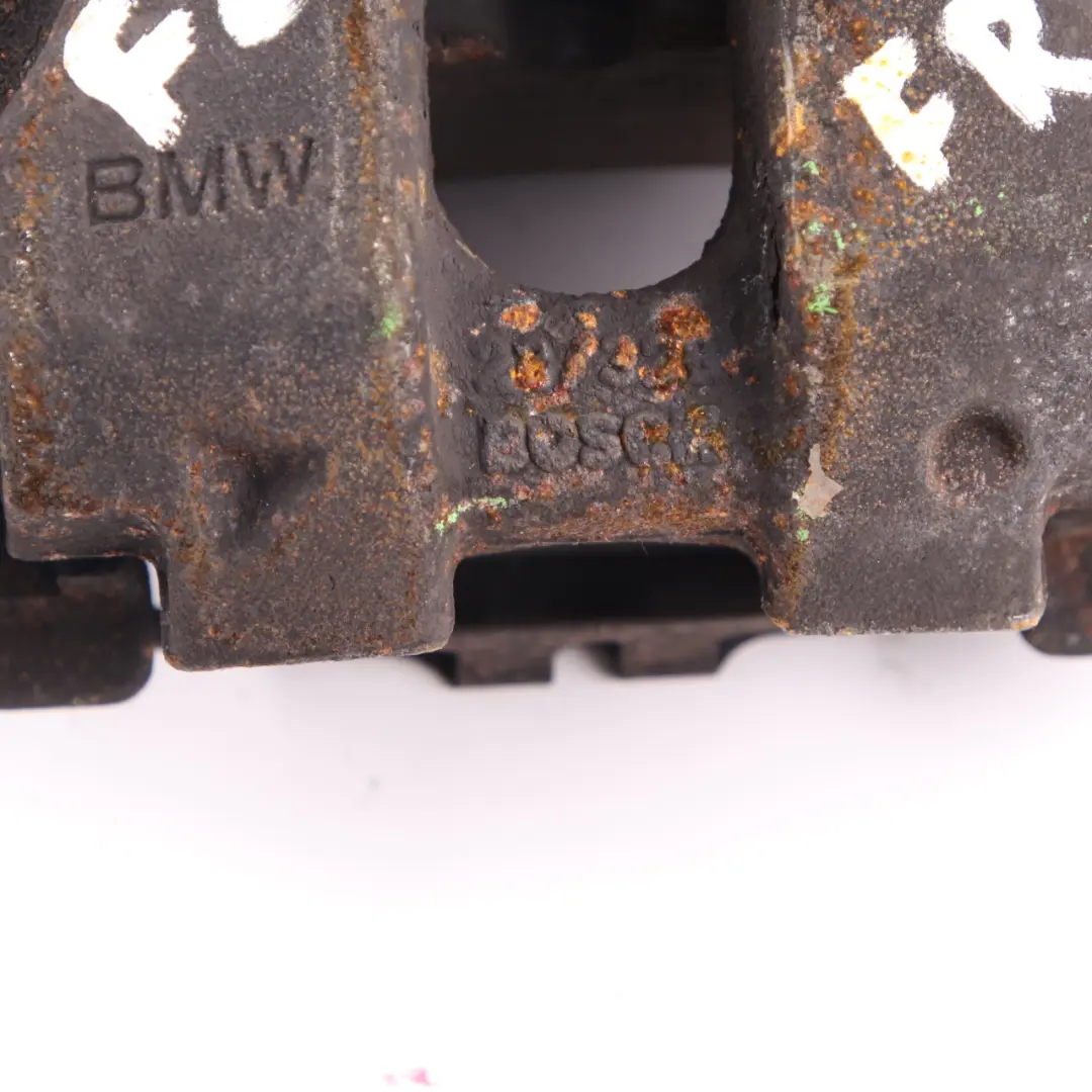 Pinza freno anteriore destra Portacuscinetto freno per BMW X3 F25 X4 F26 con numero di parte 6790922 BMW X3 F25 X4 F26 Pinza freno anteriore destra Portacuscinetto freno - SKU 6790922 - Numero di parte 6790922