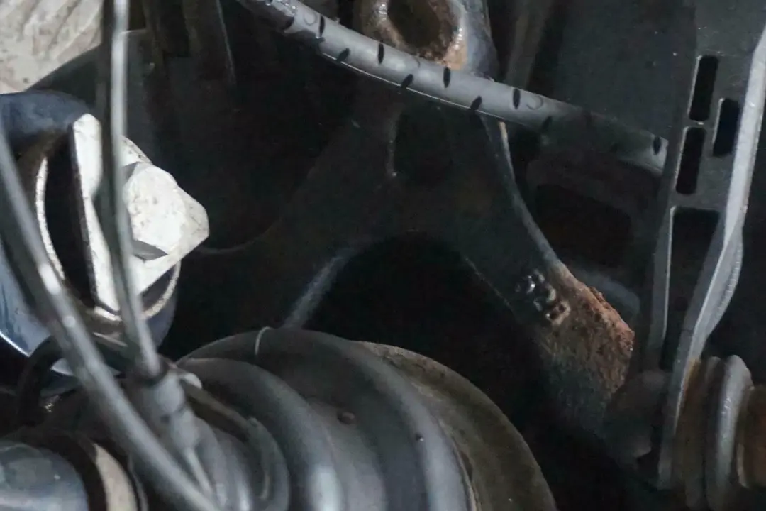 BMW 1 Reihe F21 116d N47N Schwenklager Radträger Bremssattel Hinten Rechts - SKU 6792516-8 - Teilenummer 6792516
