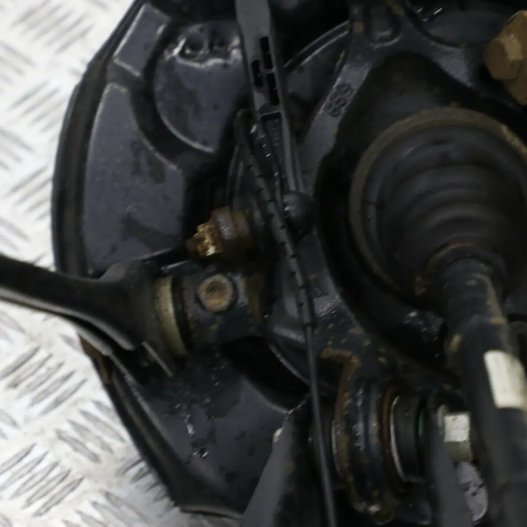 B47 Zwrotnica półoś lewy tył do BMW F30 320d xdrive o numerze 6792523 BMW F30 320d xdrive B47 Zwrotnica półoś lewy tył - SKU 6792523 - Numer Części 6792523