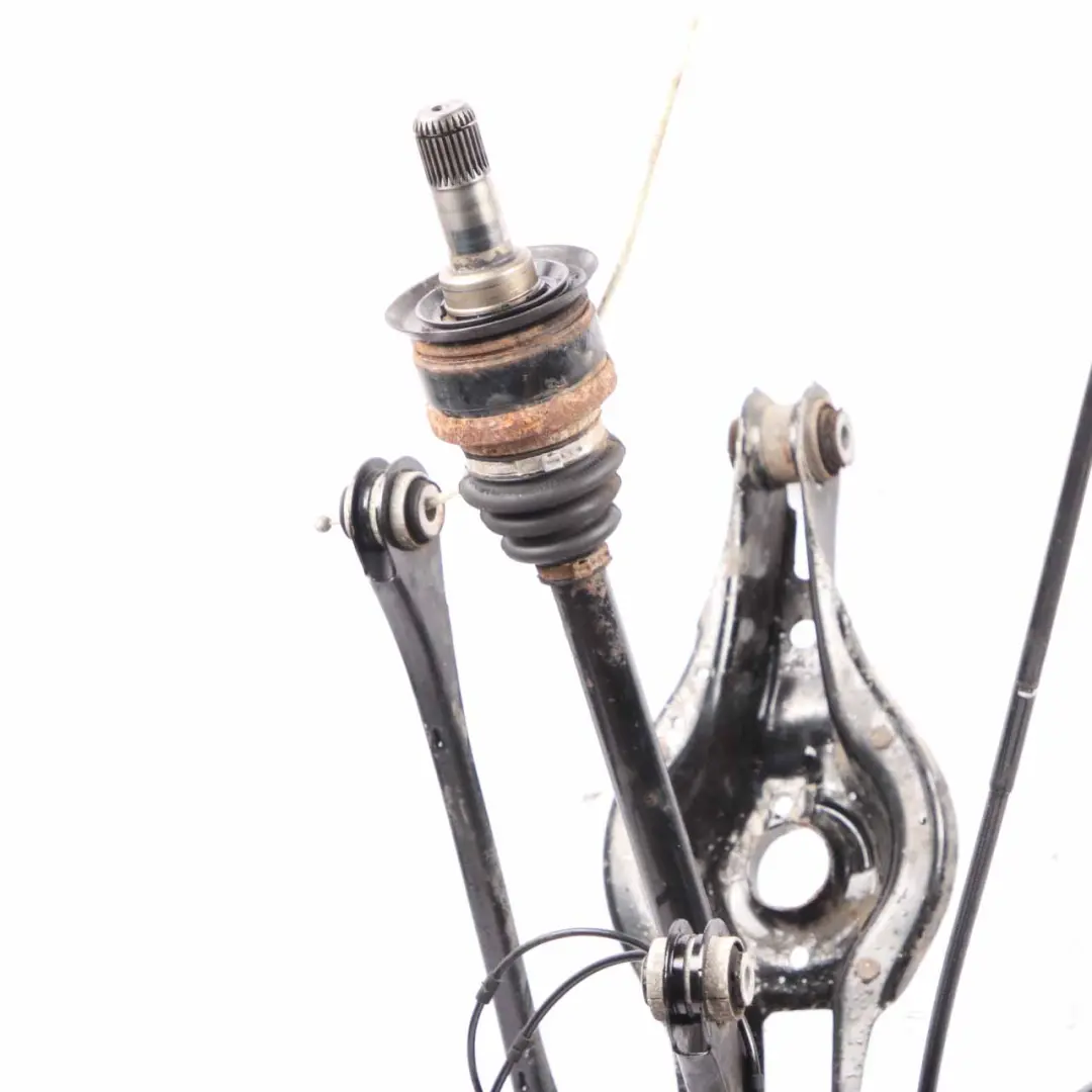 B38 Gamba Sospensione Pinza Freno Disco Posteriore Destro per BMW F31 LCI 318i con numero di parte 6792524 BMW F31 LCI 318i B38 Gamba Sospensione Pinza Freno Disco Posteriore Destro - SKU 6792524-6 - Numero di parte 6792524