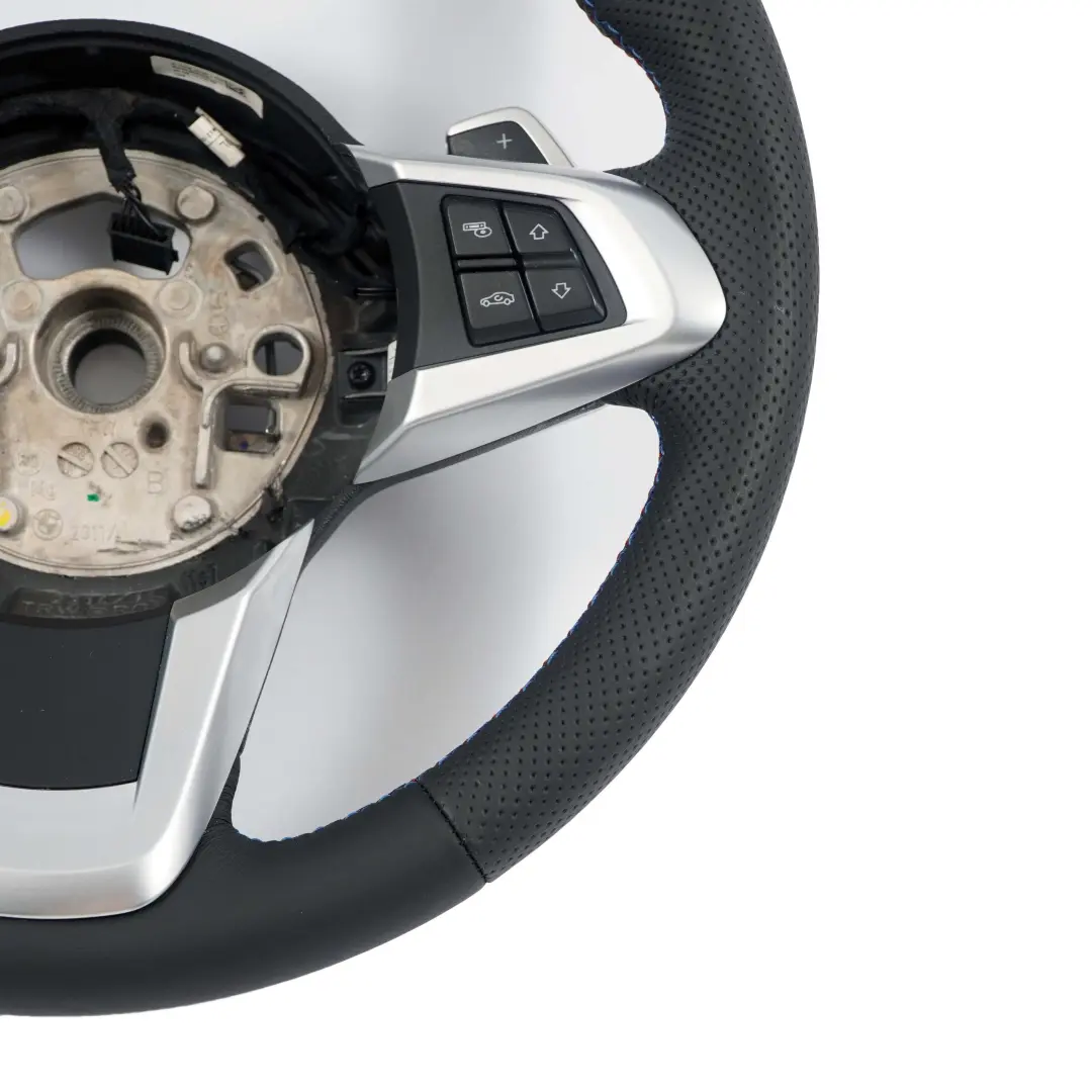 Lenkrad BMW Z4 E89 Cabrio NEU Leder wie M-Sport Sportlenkrad Drei Farben für Sport mit Teilenummer 6792906 Sport Lenkrad BMW Z4 E89 Cabrio NEU Leder wie M-Sport Sportlenkrad Drei Farben - SKU 6792906 - Teilenummer 6792906