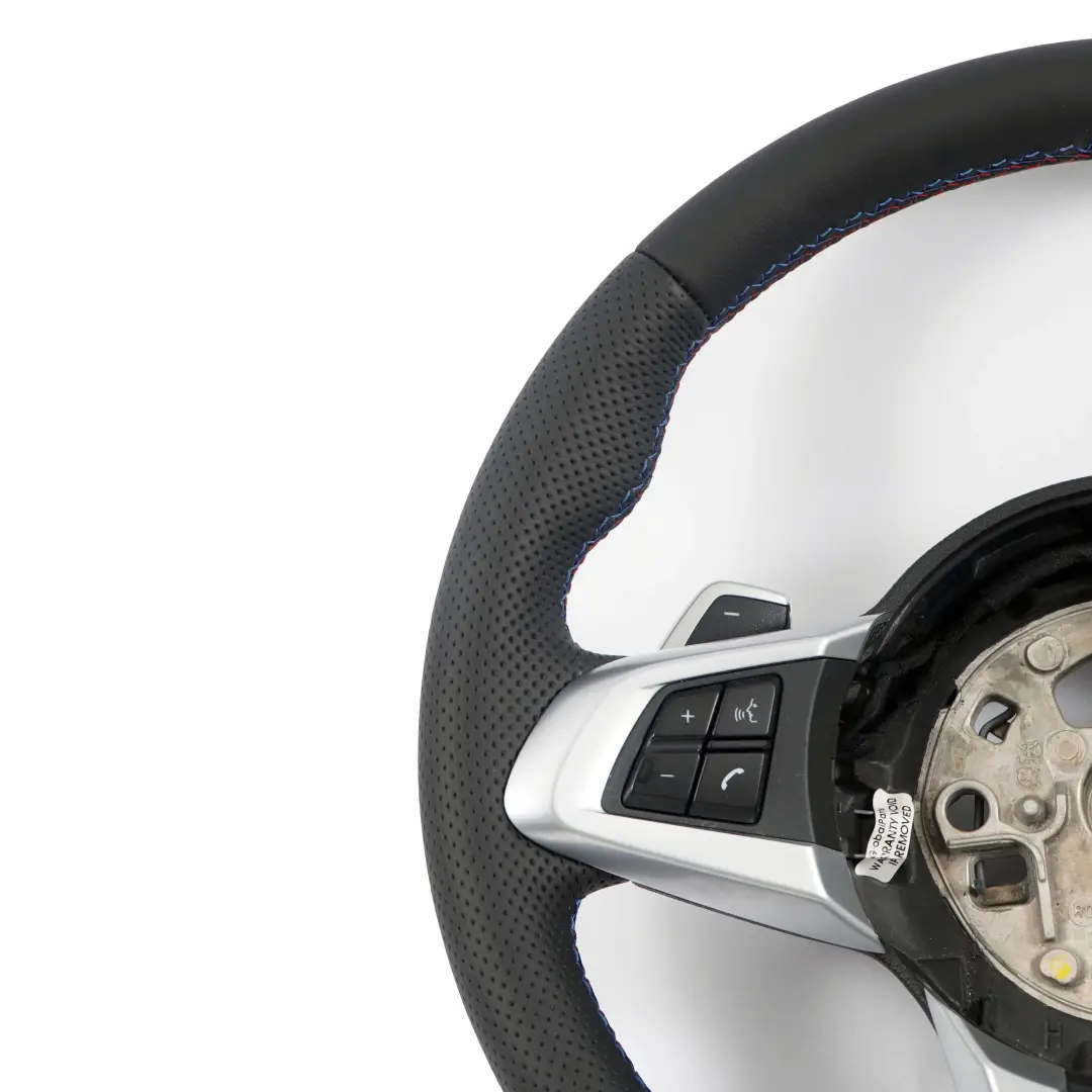 NUOVO Pelle M Sport Look Paddle Shift per Volante BMW Z4 Serie E89 Roadster con numero di parte 6792906 Volante BMW Z4 Serie E89 Roadster NUOVO Pelle M Sport Look Paddle Shift - SKU 6792906 - Numero di parte 6792906