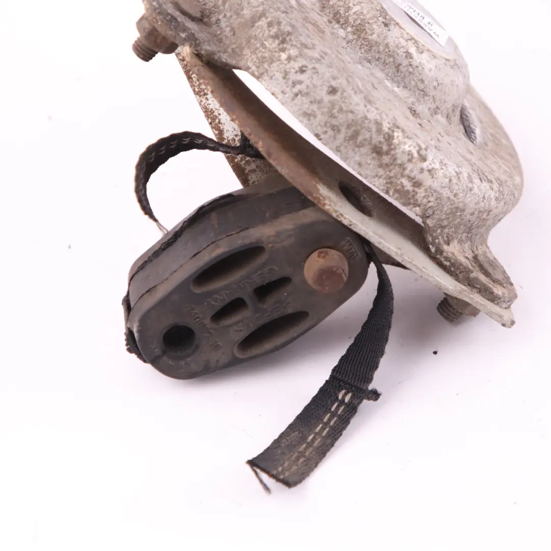 Axle Stopper BMW F01 F07 F10 F11 Plate Rear Left N/S Suspension to with Part number 6793637 Axle Stopper BMW F01 F07 F10 F11 Plate Rear Left N/S Suspension - SKU 6793637 - Part number 6793637