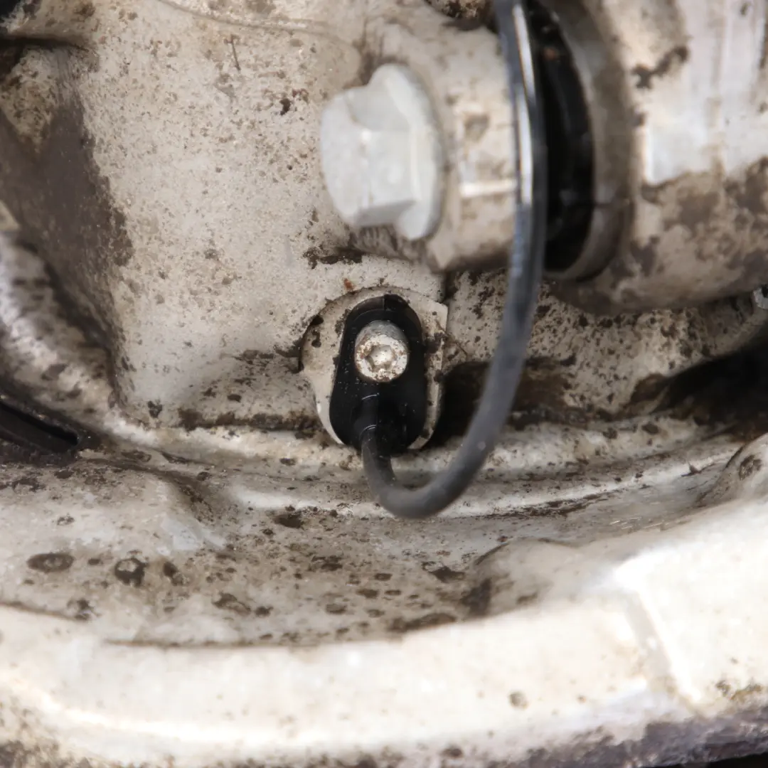 N47N Rear Left N/S Leg Suspension Axle Brake Disc Hub Set to BMW F10 520d with Part number 6793769 BMW F10 520d N47N Rear Left N/S Leg Suspension Axle Brake Disc Hub Set - SKU 6793769-3 - Part number 6793769