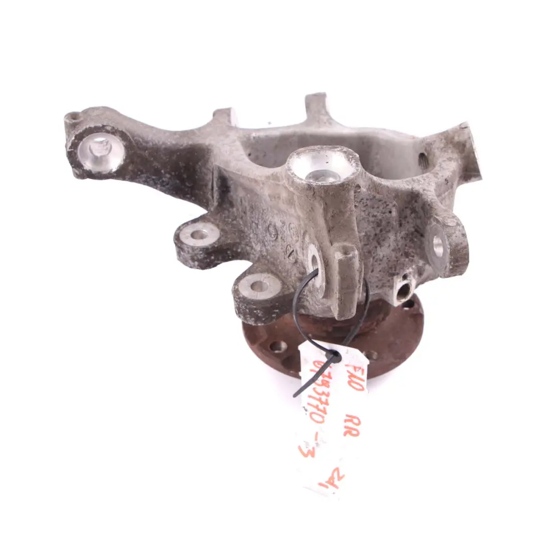 Portaruota posteriore destro Assale Cuscinetto Staffa Montaggio Mozzo BMW F10 - SKU 6793770-3 - Numero di parte 6793770