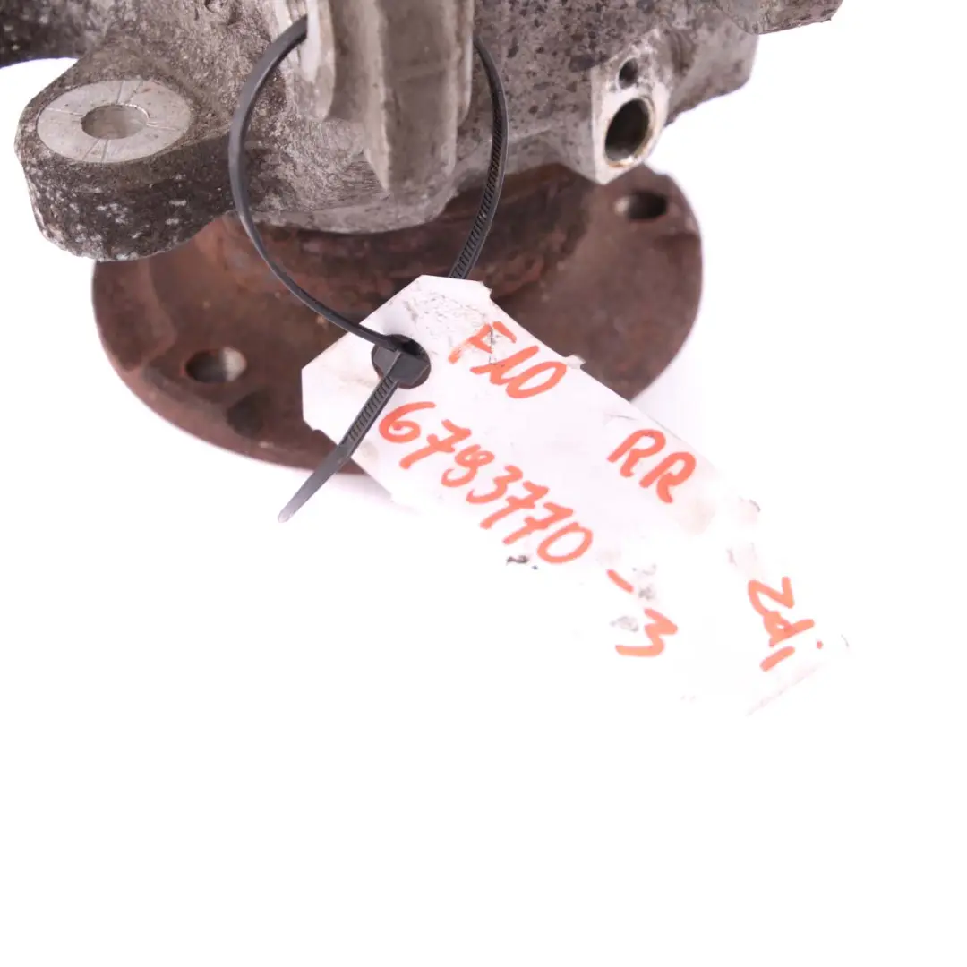 Zwrotnica Koła Piasta Koła Tylna Prawa do BMW F10 o numerze 6793770 BMW F10 Zwrotnica Koła Piasta Koła Tylna Prawa - SKU 6793770-3 - Numer Części 6793770