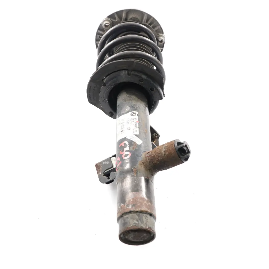 puntone anteriore sinistro xDrive sospensione ammortizzatore M Chassis per BMW F30 con numero di parte 6793871 BMW F30 puntone anteriore sinistro xDrive sospensione ammortizzatore M Chassis - SKU 6793871-1 - Numero di parte 6793871