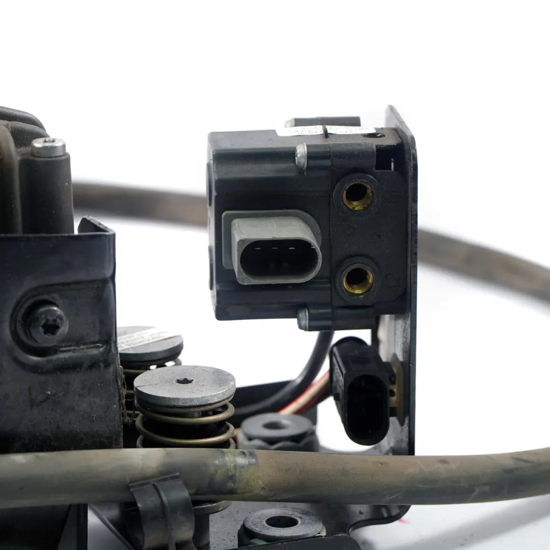 Compresseur d'air BMW F01 F02 F07 F11 Suspension l'alimentation contrôle moteur pour à propos du numéro de pièce 6794465 Compresseur d'air BMW F01 F02 F07 F11 Suspension l'alimentation contrôle moteur - SKU 6794465-1 - Numéro de pièce 6794465