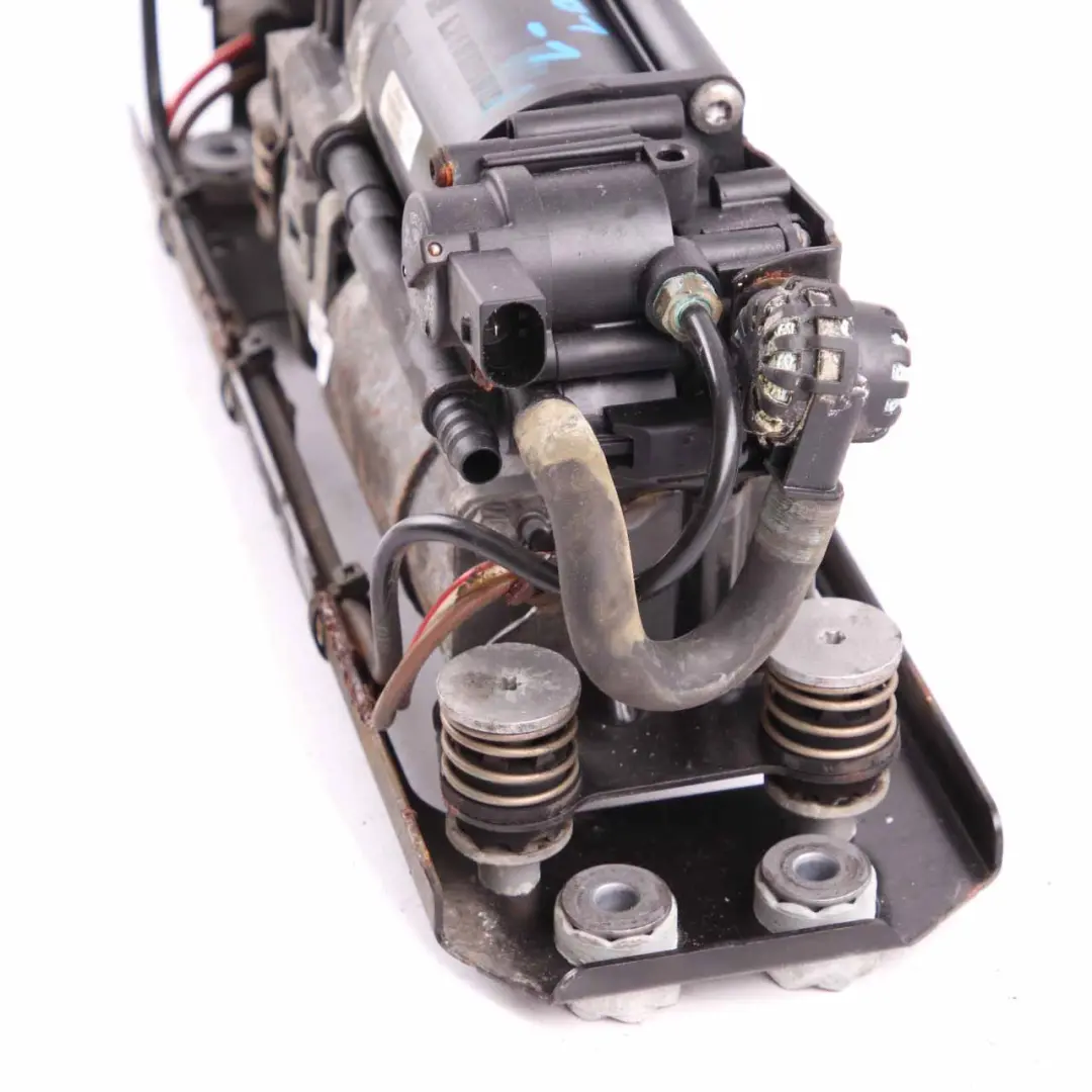Compressor BMW F01 F02 F07 F11 Supply Suspension Motor Control Unit to Air with Part number 6794465 Air Compressor BMW F01 F02 F07 F11 Supply Suspension Motor Control Unit - SKU 6794465-1 - Part number 6794465