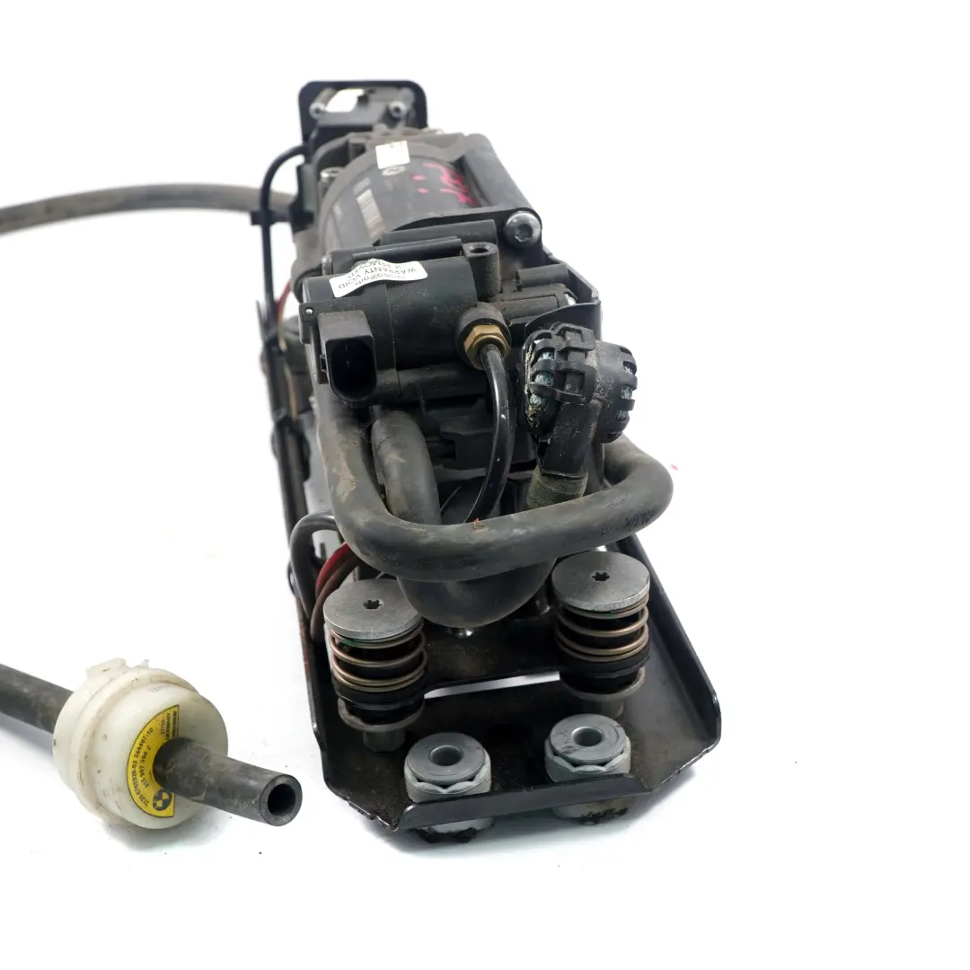 Kompresor Pompa Powietrza Zawieszenia do BMW F01 F07 F11 o numerze 6875176 BMW F01 F07 F11 Kompresor Pompa Powietrza Zawieszenia - SKU 6794465 - Numer Części 6875176