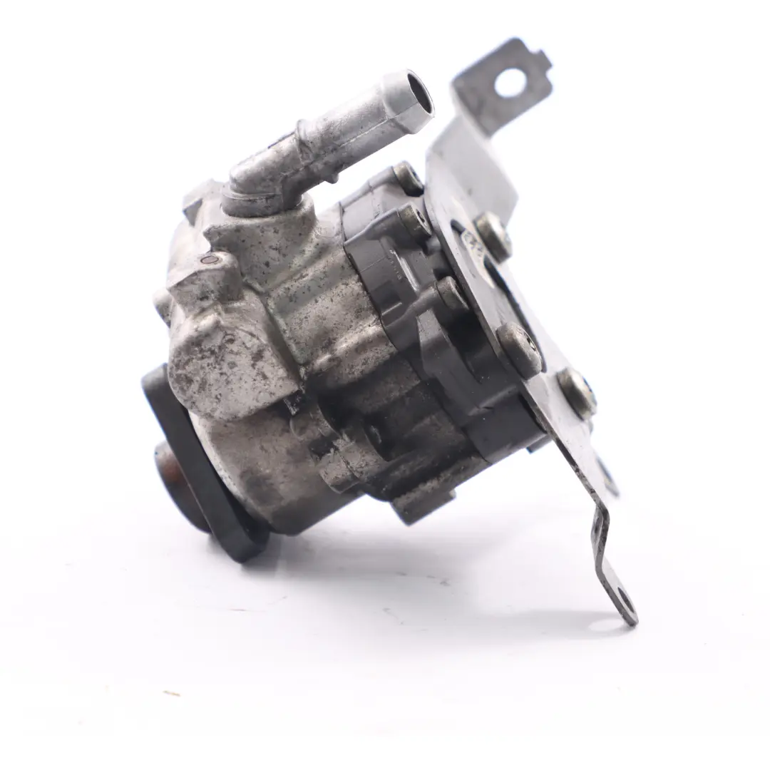 M57N2 Power Steering Pump Hydraulic Unit Bracket to BMW E90 E91 E92 with Part number 6794921 BMW E90 E91 E92 M57N2 Power Steering Pump Hydraulic Unit Bracket - SKU 6794921 - Part number 6794921