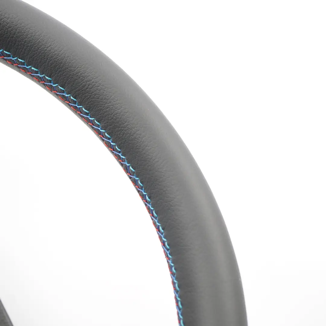 NUEVO Cuero Negro Volante Calefactable Multifunción para BMW E90 E91 con número de pieza 6795569 BMW E90 E91 NUEVO Cuero Negro Volante Calefactable Multifunción - SKU 6795569-1 - Número de pieza 6795569