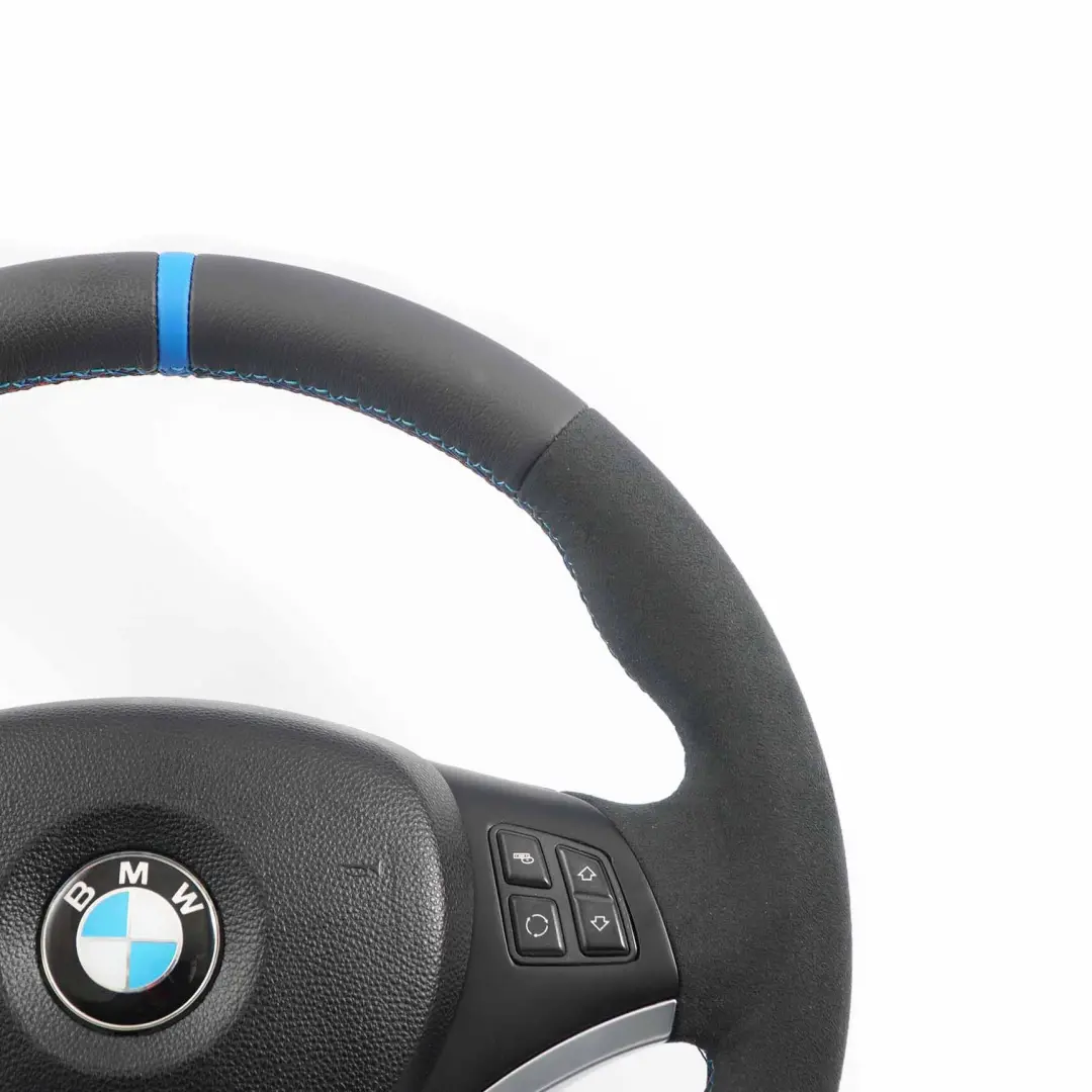 NUEVO Cuero / Alcantara M Sport Look para Volante BMW E81 E82 E87 E90 E91 E92 con número de pieza 6795570 Volante BMW E81 E82 E87 E90 E91 E92 NUEVO Cuero / Alcantara M Sport Look - SKU 6795570-12-SET - Número de pieza 6795570