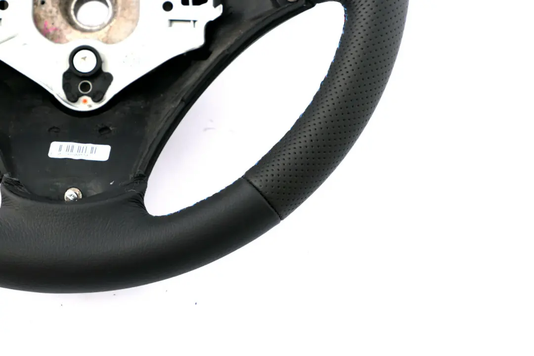 Nuevo Volante de Cuero Aparencia M Sport Tri Hillos para BMW E81 E82 E87 E90 E91 E92 con número de pieza 6795570 BMW E81 E82 E87 E90 E91 E92 Nuevo Volante de Cuero Aparencia M Sport Tri Hillos - SKU 6795570-2 - Número de pieza 6795570