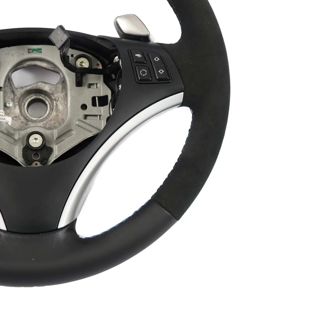 NUOVO In Pelle Nera M-Sport Look Paddle Shift per Volante BMW E81 E87 E90 E91 con numero di parte 6795572 Volante BMW E81 E87 E90 E91 NUOVO In Pelle Nera M-Sport Look Paddle Shift - SKU 6795572-1 - Numero di parte 6795572