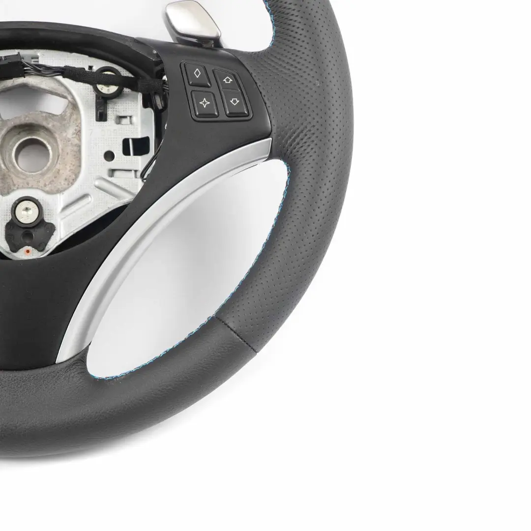 Nuova Pelle M-SPORT Look Volante Leve del Cambio per BMW E87 E90 E91 E92 E93 con numero di parte 6795572 BMW E87 E90 E91 E92 E93 Nuova Pelle M-SPORT Look Volante Leve del Cambio - SKU 6795572 - Numero di parte 6795572