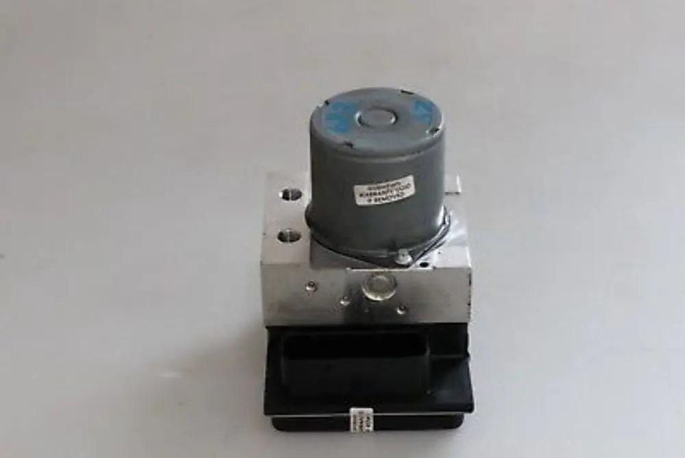 BMW Z4 E89 ABS DSC Module Braking Pump ECU Hydro Unit - SKU 6795705 - Part number 6795705