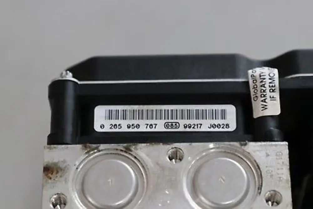 ABS DSC Module Braking Pump ECU Hydro Unit to BMW Z4 E89 with Part number 6795705 BMW Z4 E89 ABS DSC Module Braking Pump ECU Hydro Unit - SKU 6795705 - Part number 6795705