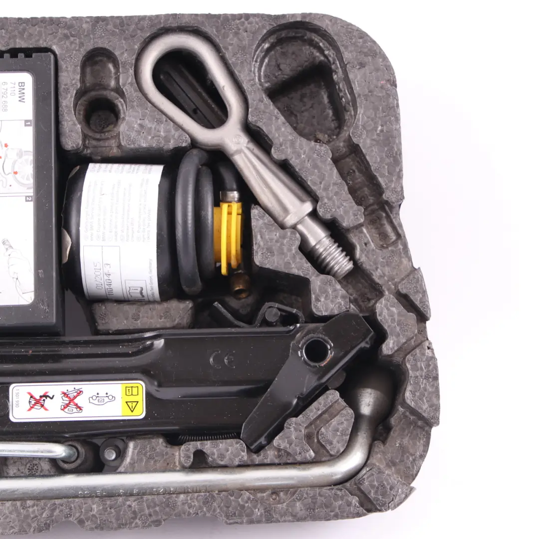 Almacén Herramientas Bandeja Rueda Repuesto Sistema Movilidad para Mini R56 R57 LCI con número de pieza 6795816 Mini R56 R57 LCI Almacén Herramientas Bandeja Rueda Repuesto Sistema Movilidad - SKU 6795816-5 - Número de pieza 6795816