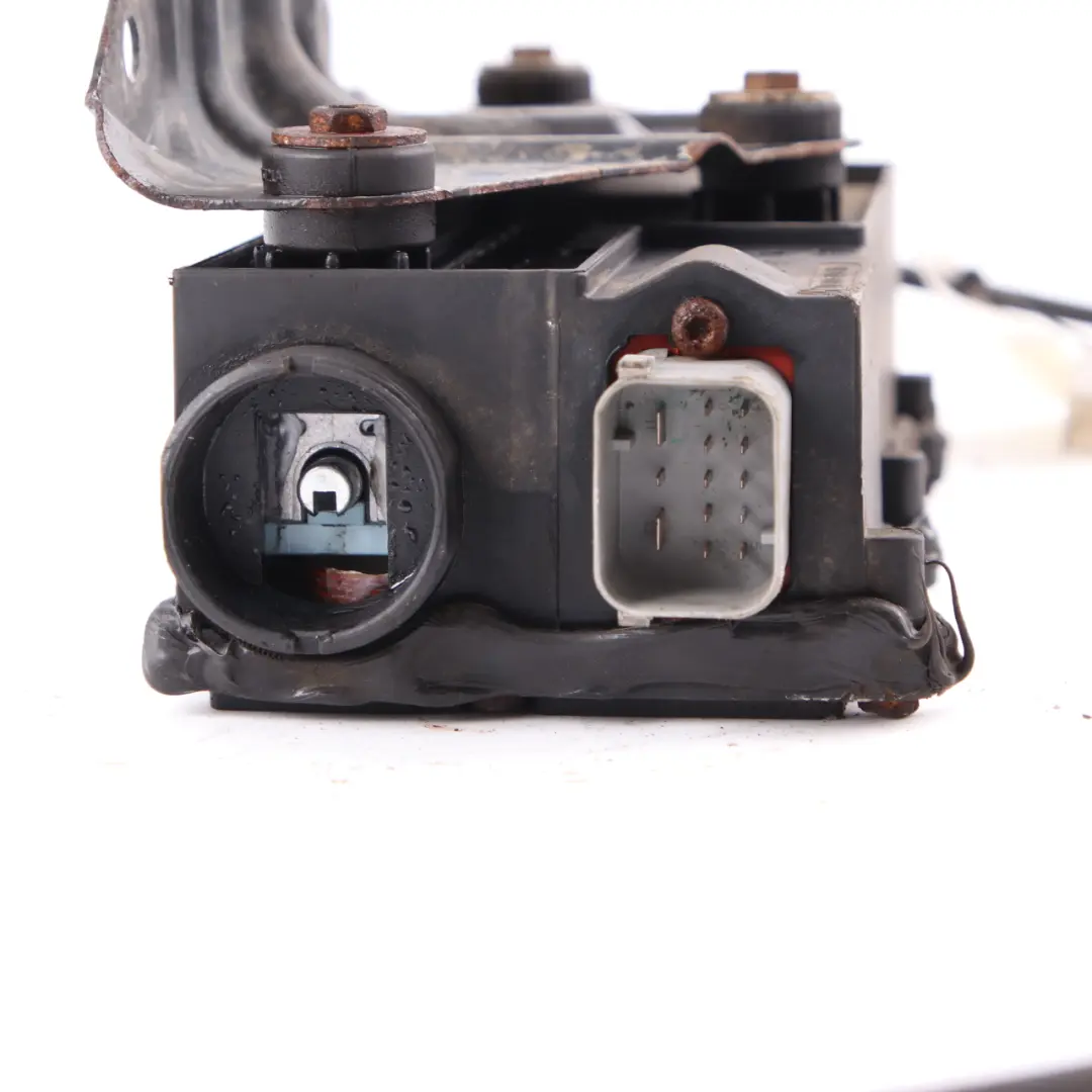 BMW E70 E71 Electronic Handbrake Parking Brake Actuator Control Unit - SKU 6796072-1 - Part number 6796072