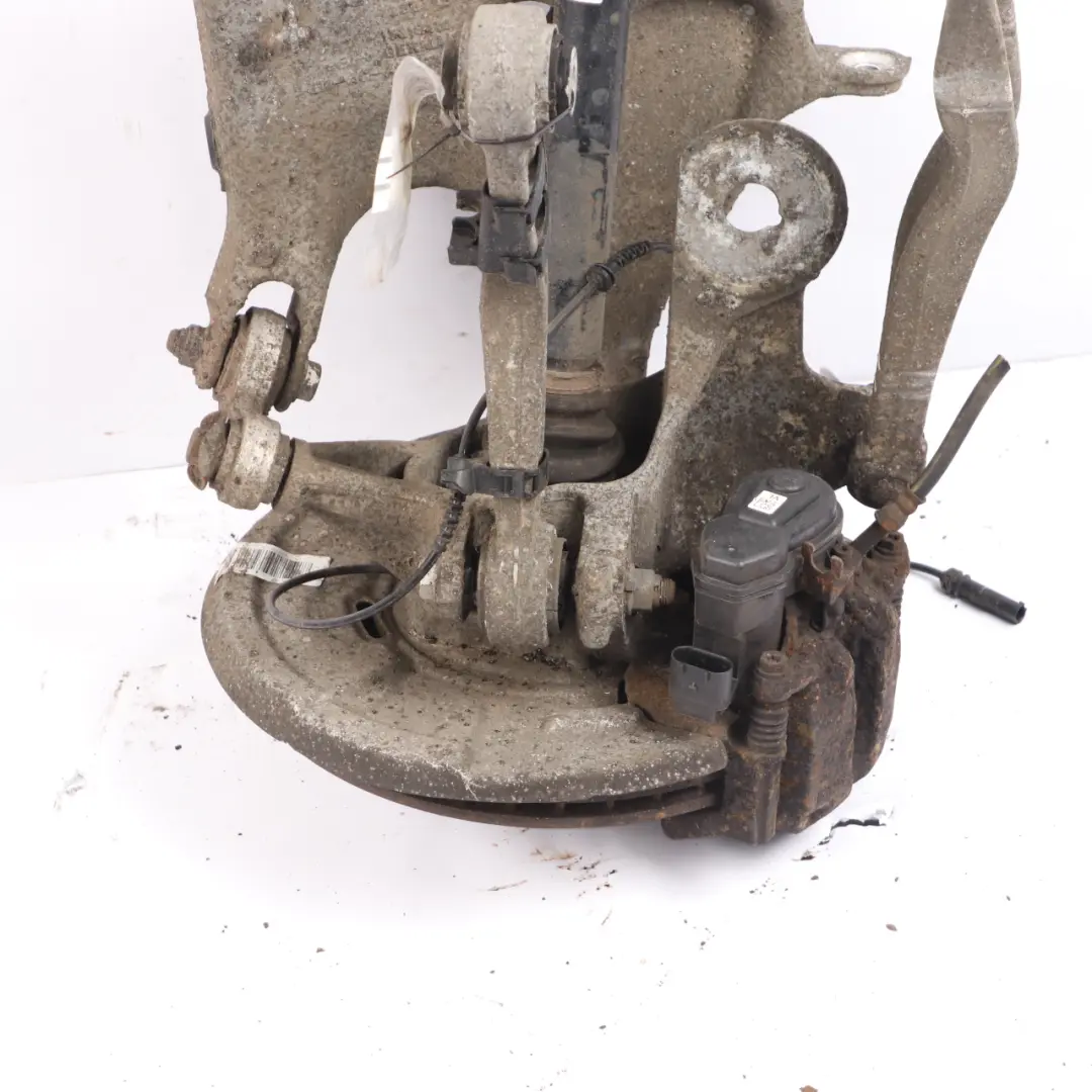 BMW F11 535i Rear Left N/S Leg Suspension Axle Brake Disc Hub Set - SKU 6796099-5 - Part number 6796099