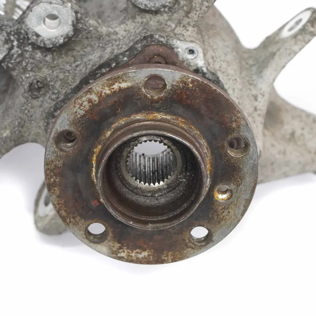 Soporte de rueda trasera derecha Eje Suspensión Soporte para BMW F11 con número de pieza 6796100 BMW F11 Soporte de rueda trasera derecha Eje Suspensión Soporte - SKU 6796100-4 - Número de pieza 6796100