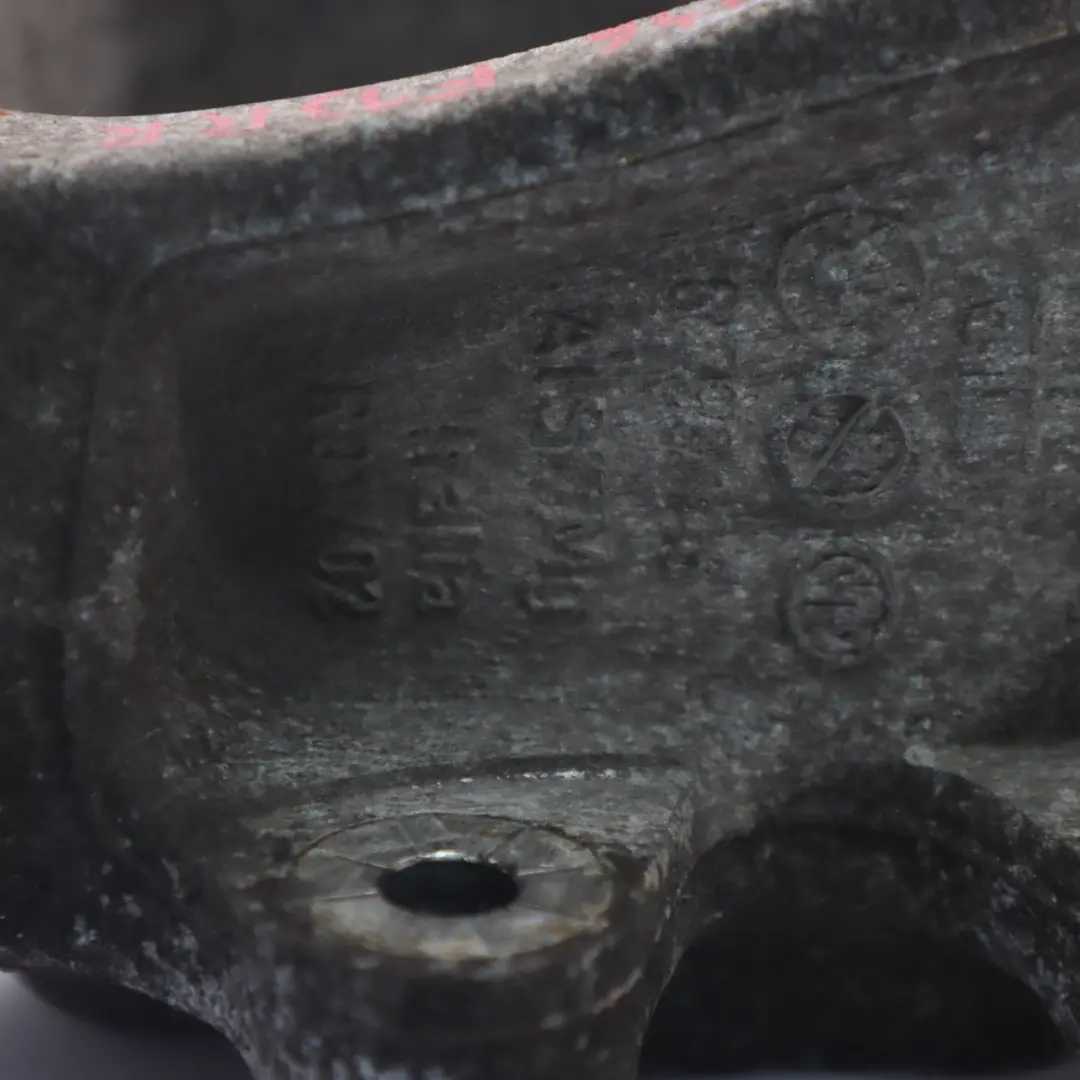 Radträger BMW F12 F13 Hinten Links Achsaufhängung Lager 6796145 für mit Teilenummer 6796146 Radträger BMW F12 F13 Hinten Links Achsaufhängung Lager 6796145 - SKU 6796146 - Teilenummer 6796146