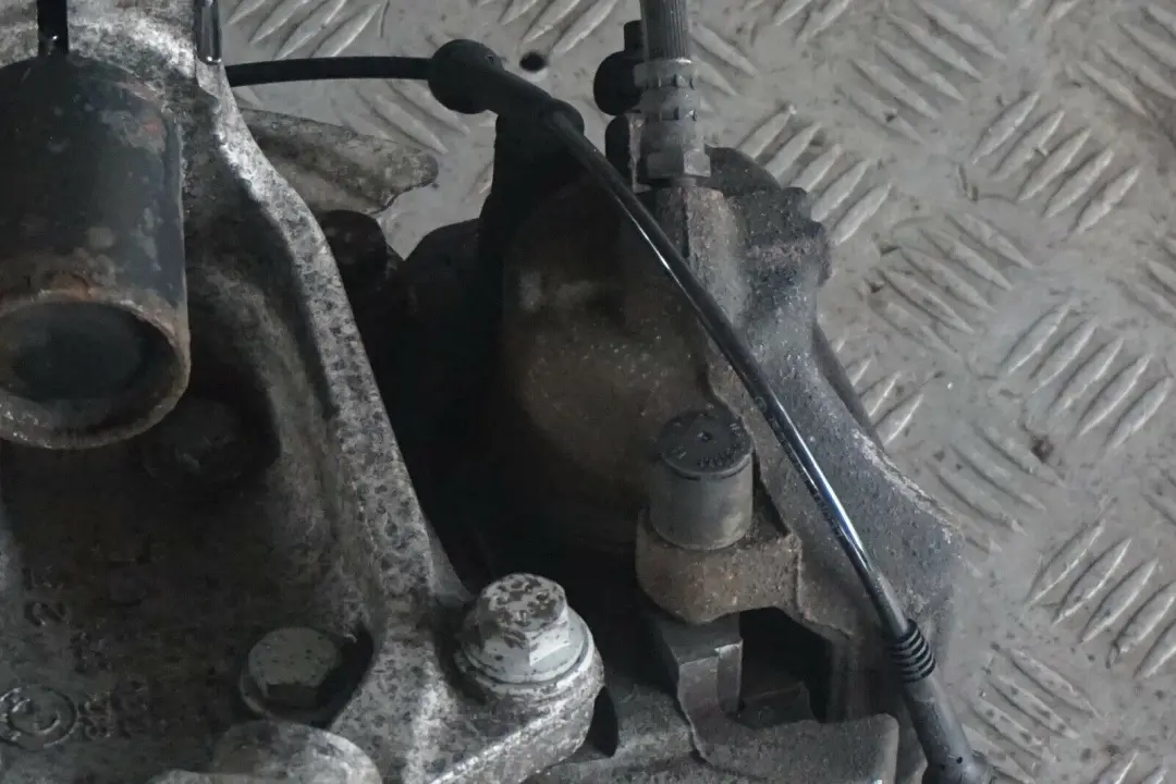 BMW E90 320d ed N47N Suspensión delantera derecha Deportiva Muelle - SKU 6796160 - Número de pieza 6796160