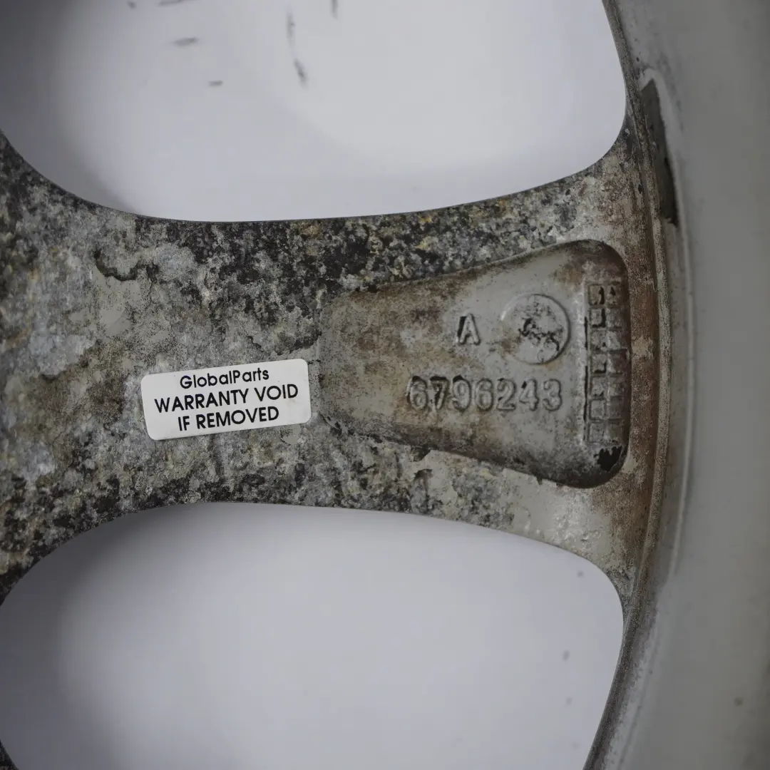 Silberne Leichtmetallfelge 17" 7,5J Sternspeiche 394 ET:34 für BMW F30 F31 mit Teilenummer 6796243 BMW F30 F31 Silberne Leichtmetallfelge 17" 7,5J Sternspeiche 394 ET:34 - SKU 6796243-2 - Teilenummer 6796243