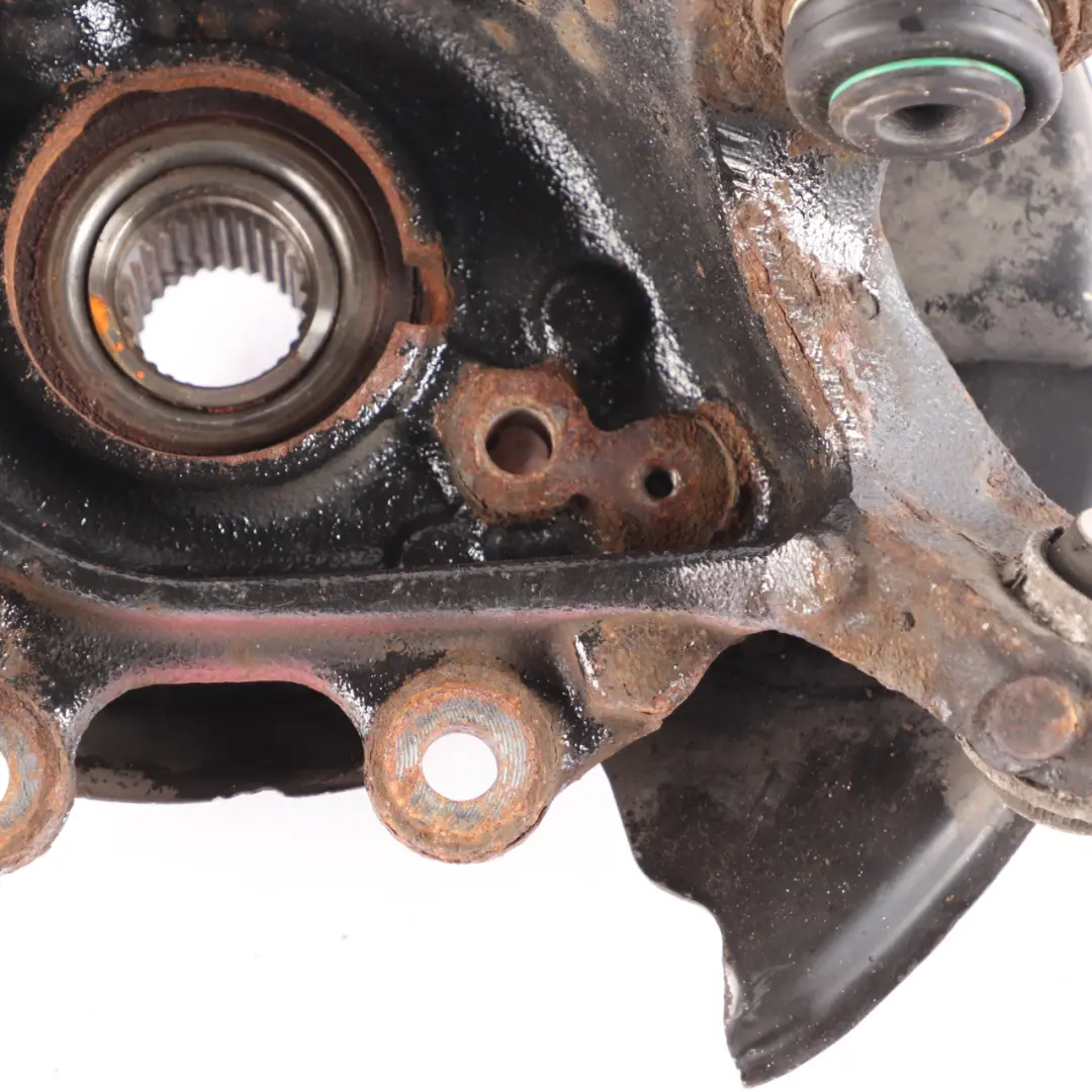 BMW F32 Wheel Carrier Rear Right O/S Suspension Axle Wheel Hub - SKU 6797502 - Part number 6797502