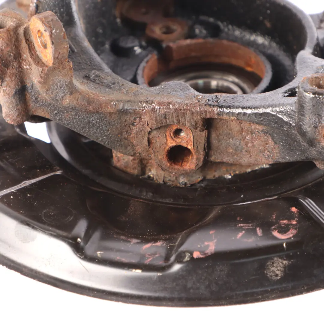 BMW F32 Support de roue essieu de suspension arrière droit Moyeu de roue - SKU 6797502 - Numéro de pièce 6797502