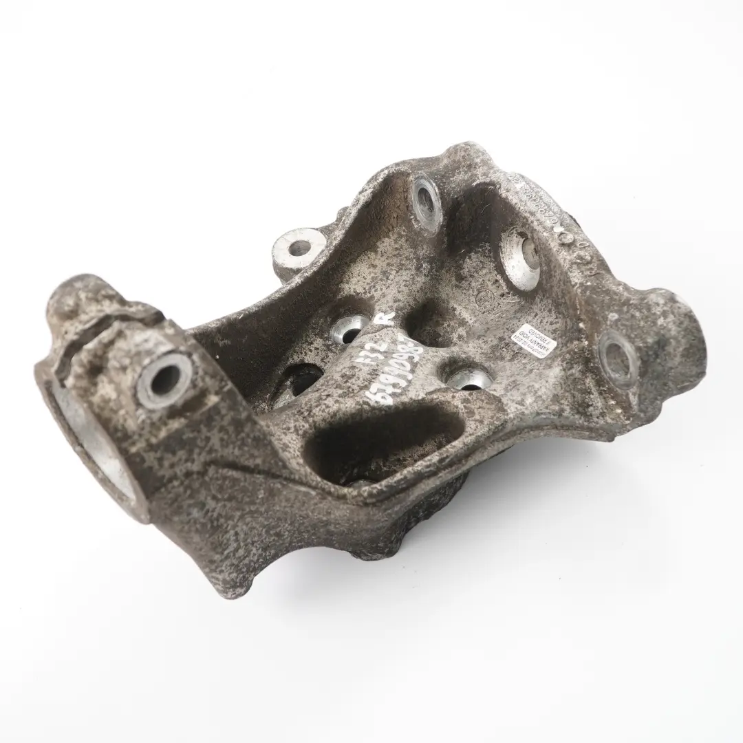 Zwrotnica Prawy Przód do BMW F32 F33 o numerze 6799098 BMW F32 F33 Zwrotnica Prawy Przód - SKU 6799098-1 - Numer Części 6799098