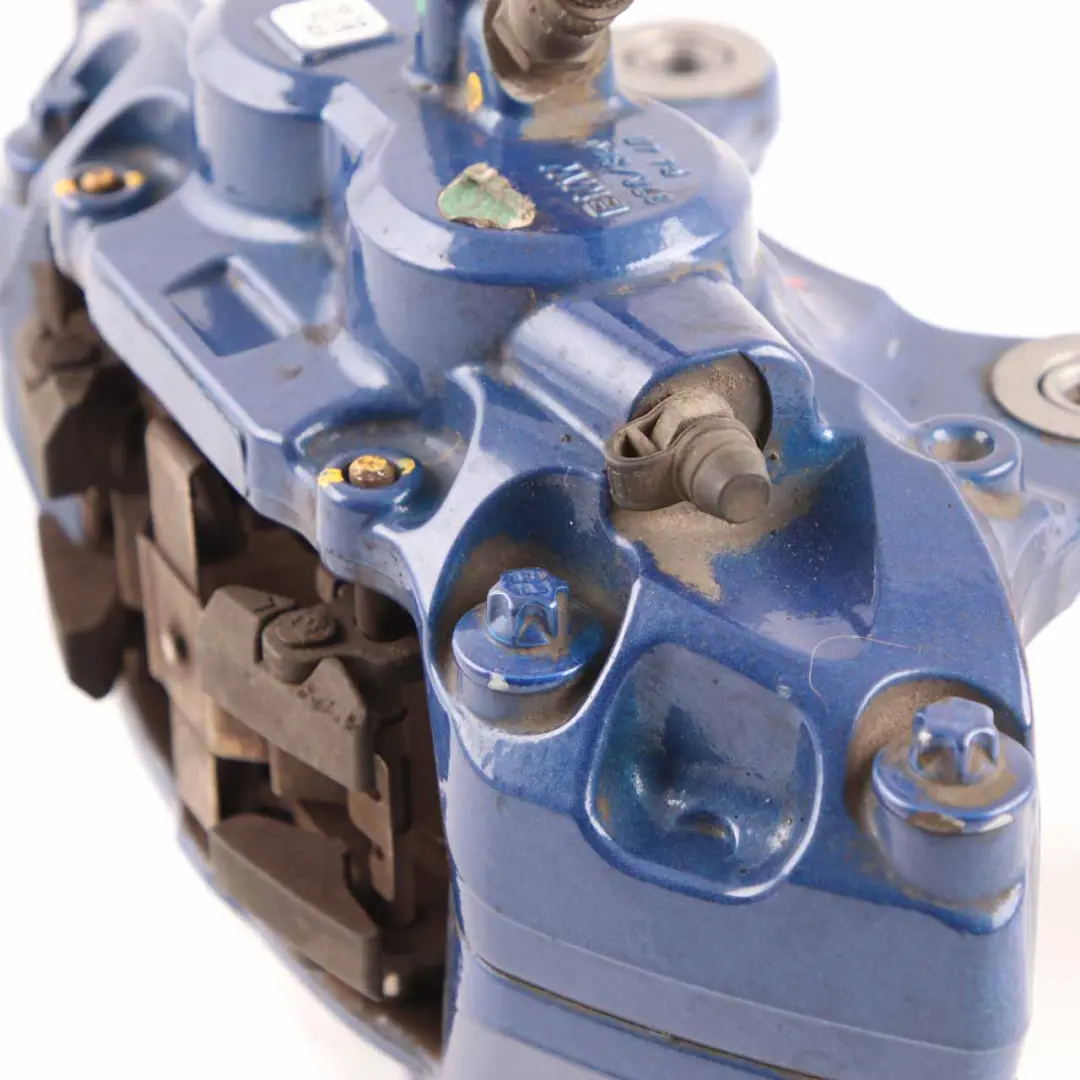 Paket Bremssattel Gehäuse Vorne Rechts für BMW F22 F30 F31 F32 M Sport mit Teilenummer 6799470 BMW F22 F30 F31 F32 M Sport Paket Bremssattel Gehäuse Vorne Rechts - SKU 6799470 - Teilenummer 6799470