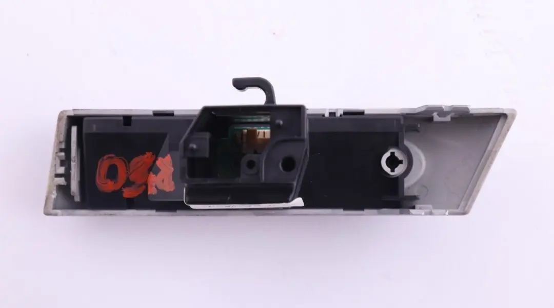 Steering Weel Switch Horn Left N/S to Mini Cooper One R50 R52 R53 with Part number 61316800904 Mini Cooper One R50 R52 R53 Steering Weel Switch Horn Left N/S - SKU 6800904 - Part number 61316800904