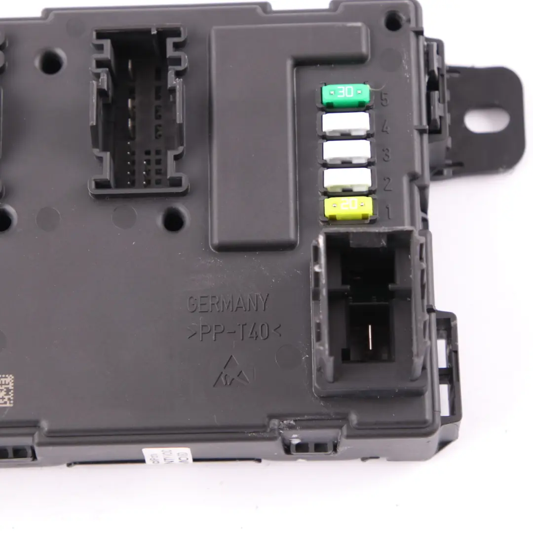 BMW F20 F22 F30 Módulo Electrónico Trasero REM Caja Fusibles V5 ECU - SKU 6809053 - Número de pieza 6809053