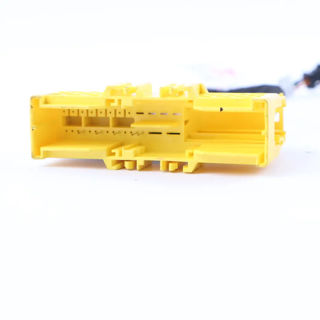Mini F60 Countryman Seat Wiring Loom Plugin Seat Adjustment Wiring - SKU 6809592 - Part number 9328845