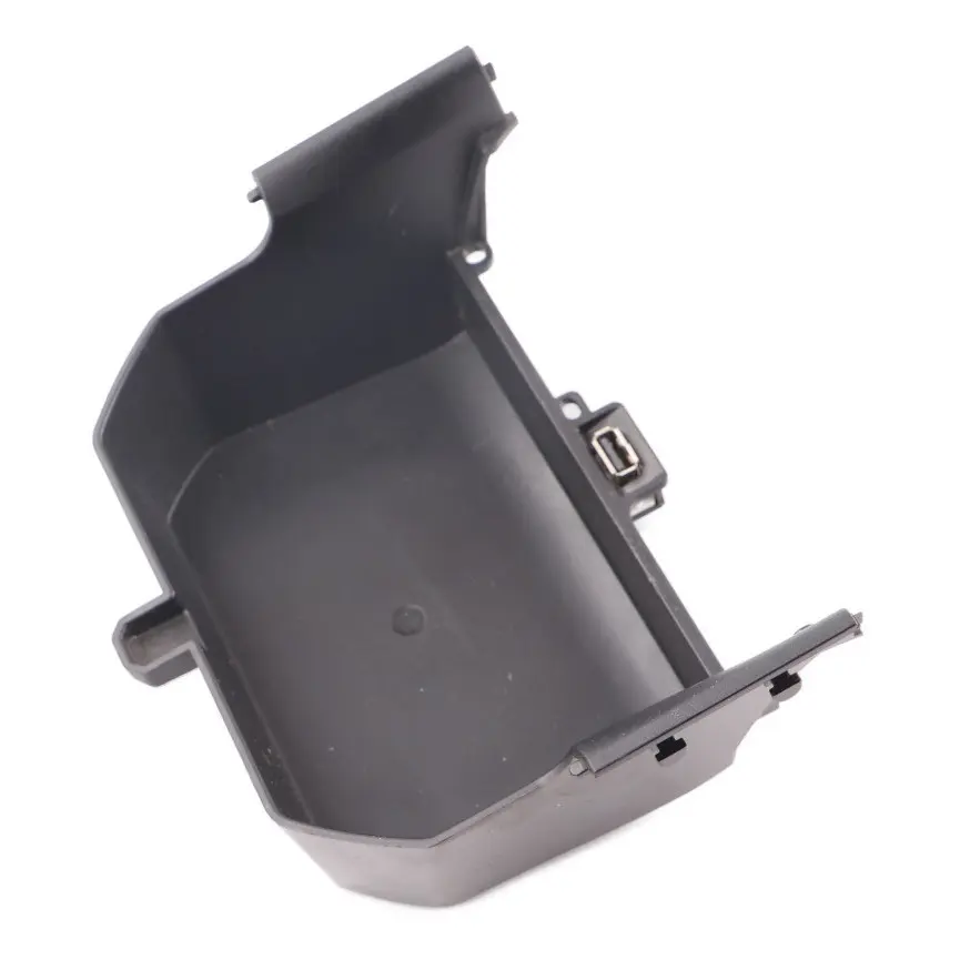 BMW G30 G31 F90 Storage Compartment Box Centre Console Front USB Socket - SKU 6819878 - Part number 6833815