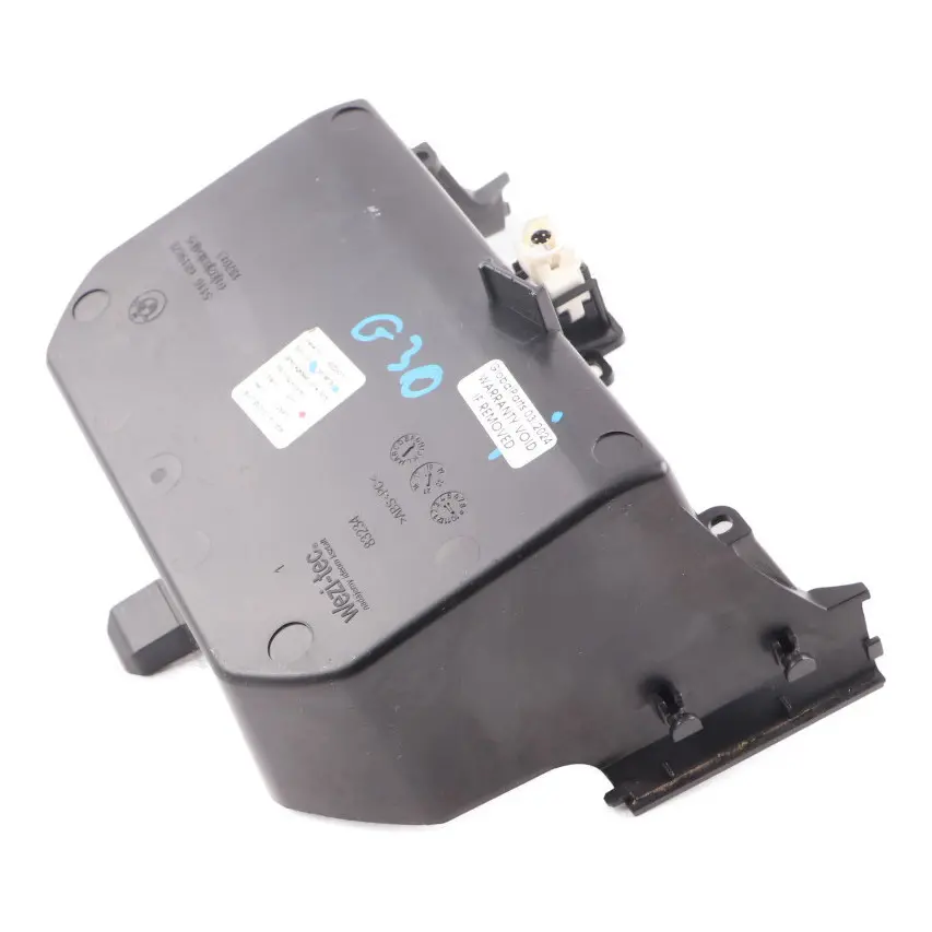 BMW G30 G31 F90 Storage Compartment Box Centre Console Front USB Socket - SKU 6819878 - Part number 6833815