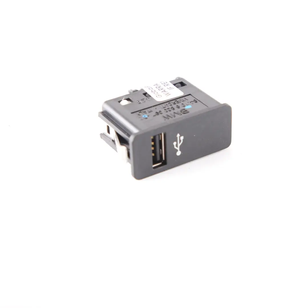  USB Socket BMW F45 X1 F48 Mini F55 F56 F57 F60 Port Connector Plug - SKU 6820397 - Part number 6820397