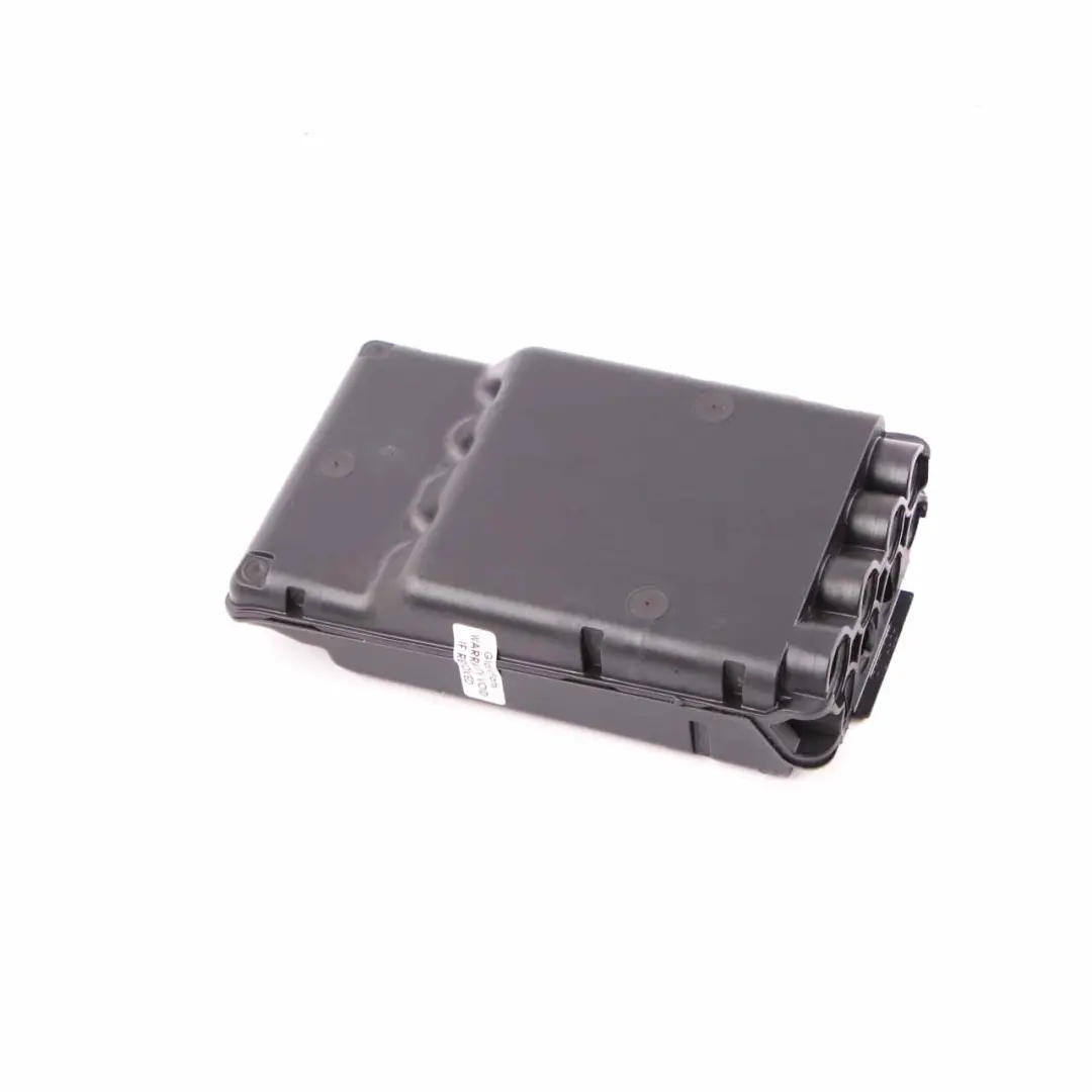 Holder B Distributor Junction Box Point 600W Fuse Control Unit to BMW F40 with Part number 6822571 BMW F40 Holder B Distributor Junction Box Point 600W Fuse Control Unit - SKU 6822571 - Part number 6822571