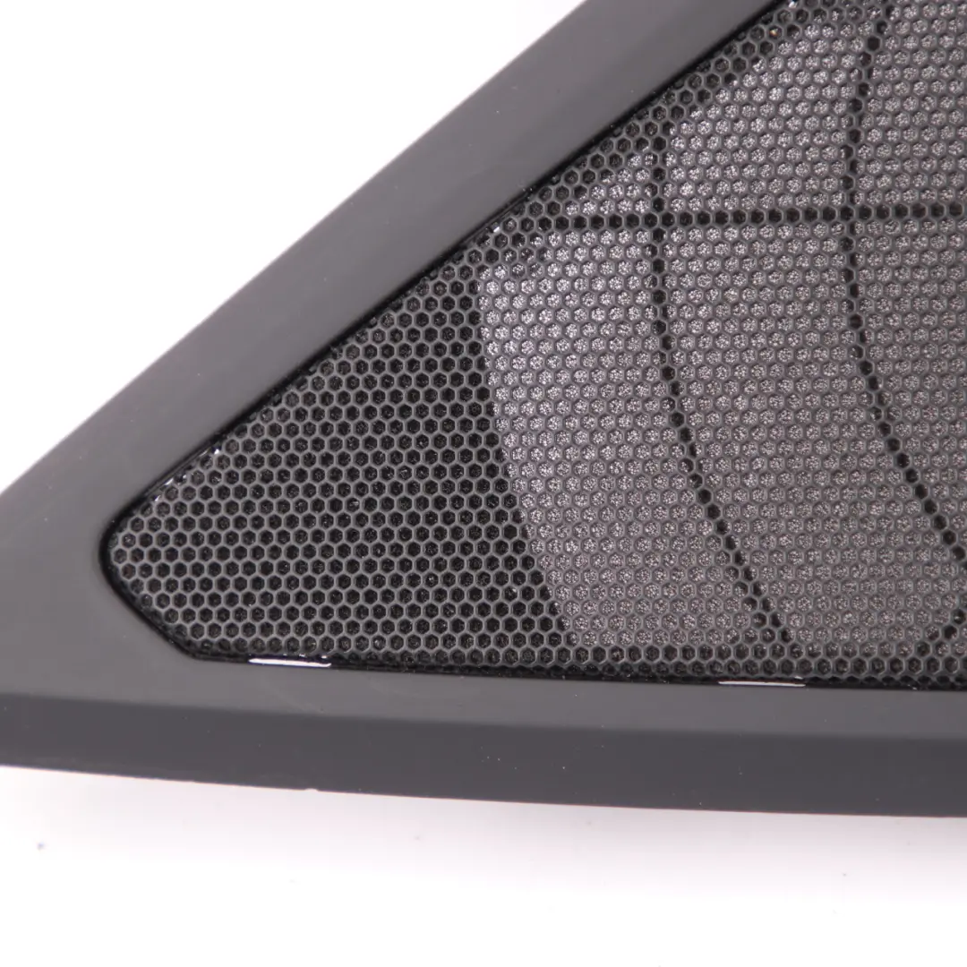 BMW F40 Salpicadero Centro Altavoz Cubierta Embellecedor panel Negro - SKU 6823294 - Número de pieza 6823294