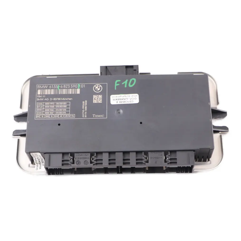 Footwell Light Control Unit Module ECU FRM III pour BMW F10 à propos du numéro de pièce 6823590 BMW F10 Footwell Light Control Unit Module ECU FRM III - SKU 6823590 - Numéro de pièce 6823590