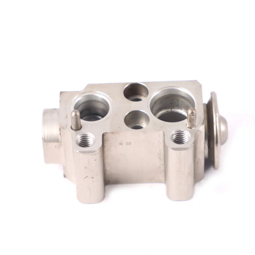 Conditioner Evaporator Expansion Valve to BMW X3 F25 X4 F26 Air with Part number 6823978 BMW X3 F25 X4 F26 Air Conditioner Evaporator Expansion Valve - SKU 6823978 - Part number 6823978