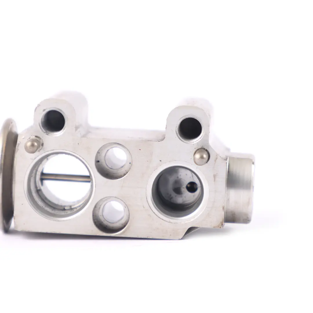 Válvula de Expansión del Evaporador Aire Acondicionado para BMW X3 F25 X4 F26 con número de pieza 6823978 BMW X3 F25 X4 F26 Válvula de Expansión del Evaporador Aire Acondicionado - SKU 6823978 - Número de pieza 6823978
