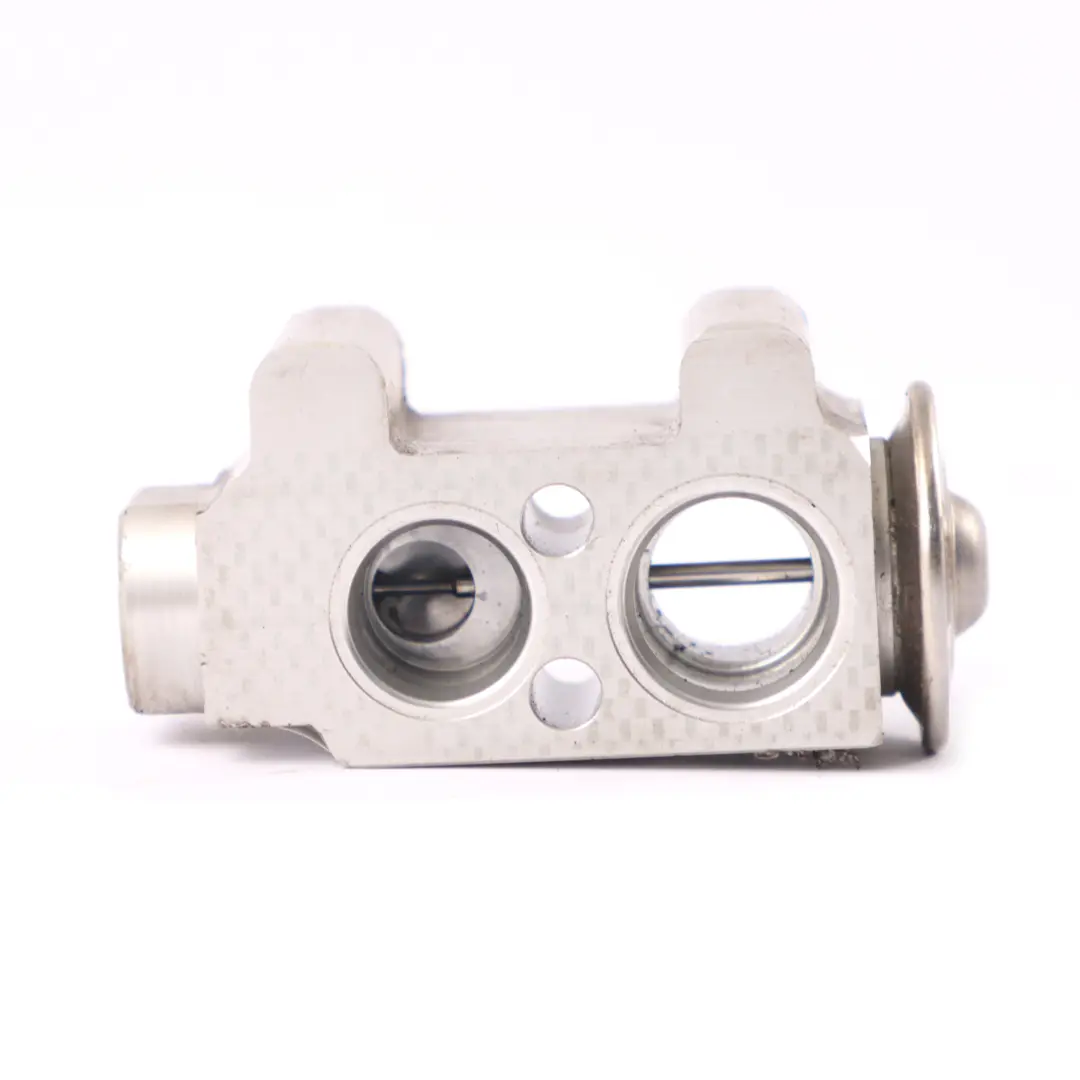 Válvula de Expansión del Evaporador Aire Acondicionado para BMW X3 F25 X4 F26 con número de pieza 6823978 BMW X3 F25 X4 F26 Válvula de Expansión del Evaporador Aire Acondicionado - SKU 6823978 - Número de pieza 6823978